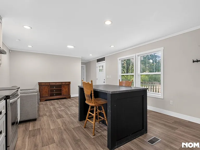 1431 W Ridgeway Rd — Photo 24