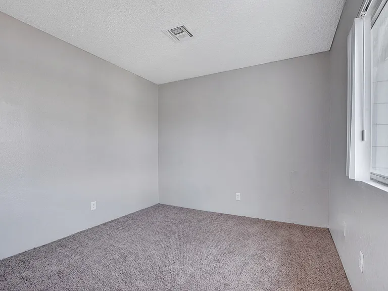 Green Tree Apartments — Photo 17