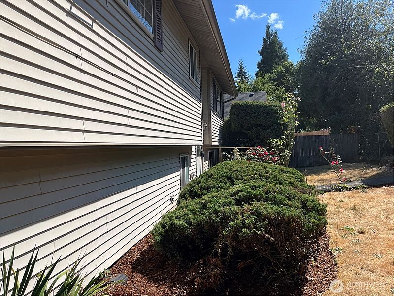 4th image of 6225 S Cheyenne Street