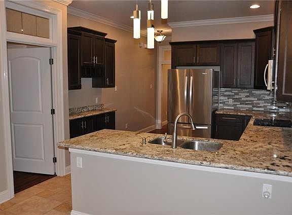 3rd image of 5555 Milne Blvd