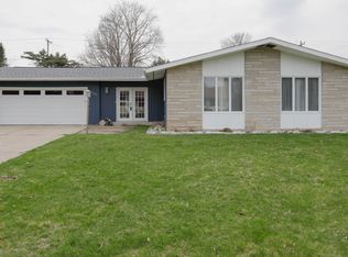 57685 Walnut St, Three Rivers, MI 49093