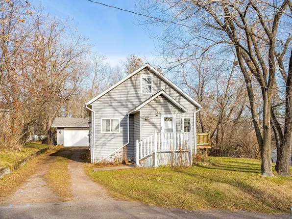 907 Carlton Ave W, Cloquet, MN 55720