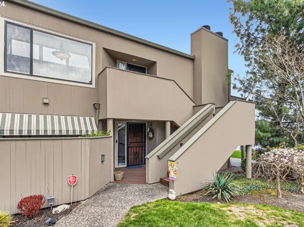 545 N Tomahawk Island Dr, Portland, OR 97217
