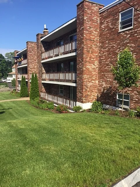 45 Morton St — Photo 2