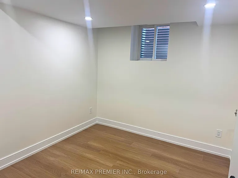 39 Walls Cres — Photo 11
