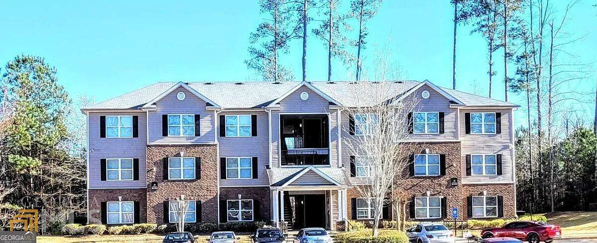 3 bed, 2.0 bath, 1292 sqft, $1,550 — Photo 1