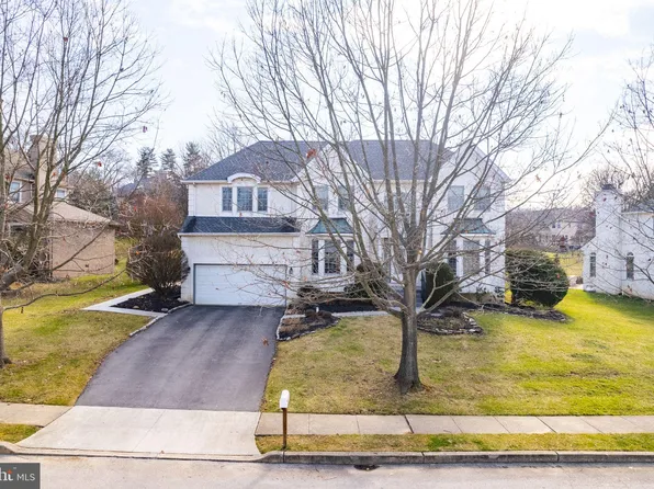 119 Chinaberry Dr, Lafayette Hill, PA 19444