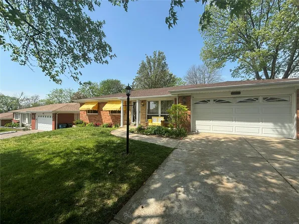 9927 Markhall Ln, Saint Louis, MO 63123