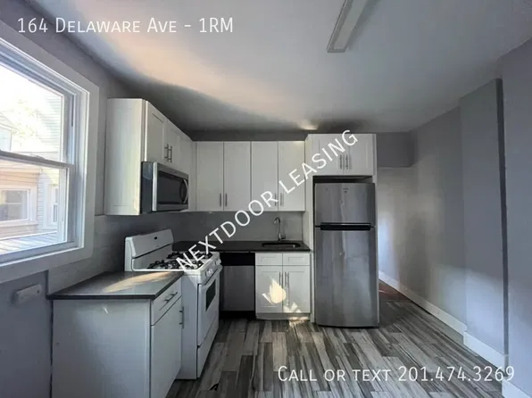 164 Delaware Ave, Jersey City, NJ