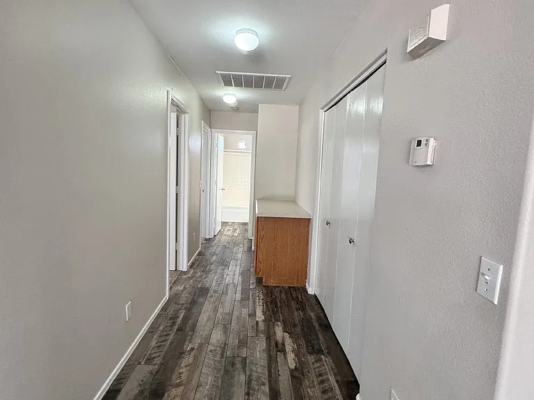 9138 W Ross Ave — Photo 15