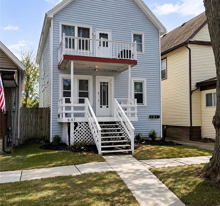 1st image of 447 Gold St