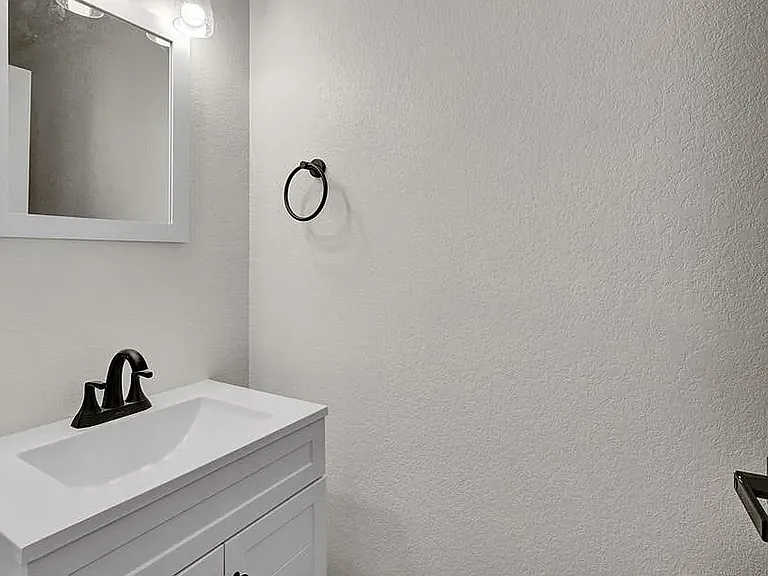 989 S Harmony Dr — Photo 12