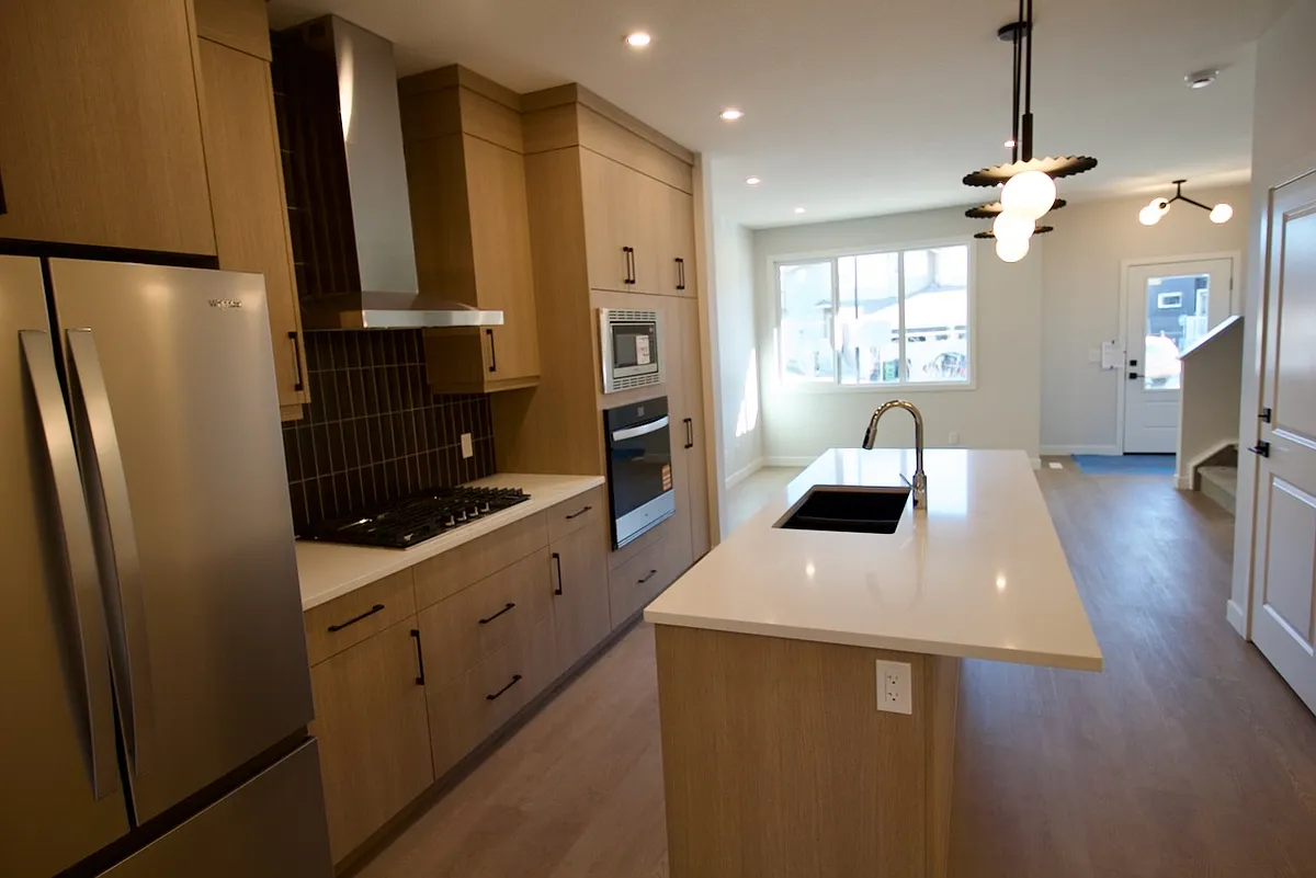 2232M - 7_03222026 - 2232 Muckleplum Cres SW
