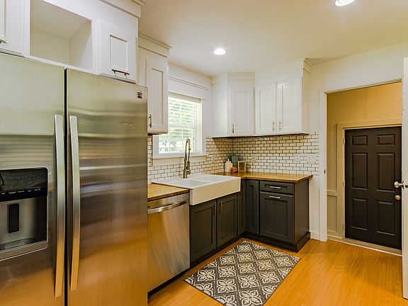 4th image of 304 Shady Ln