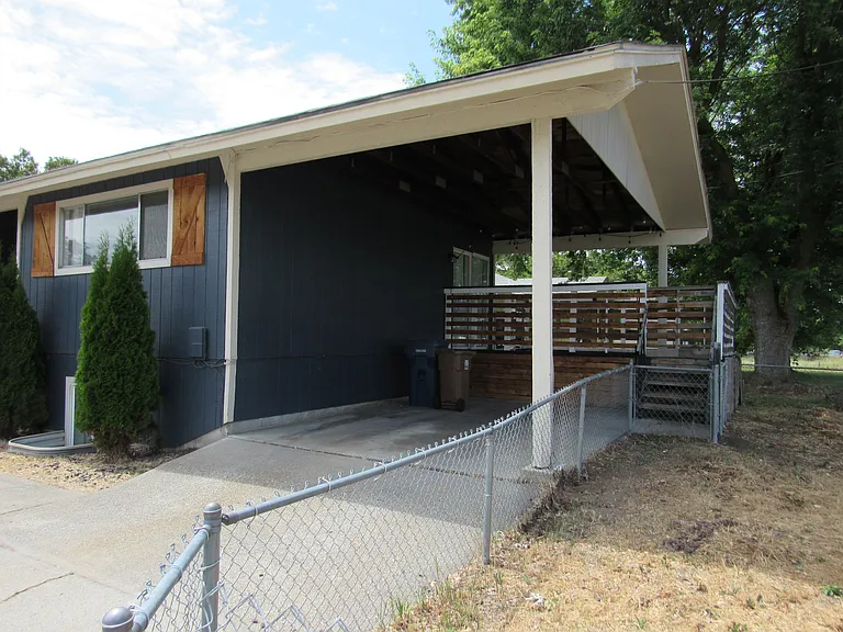 5435 N Morton St — Photo 2