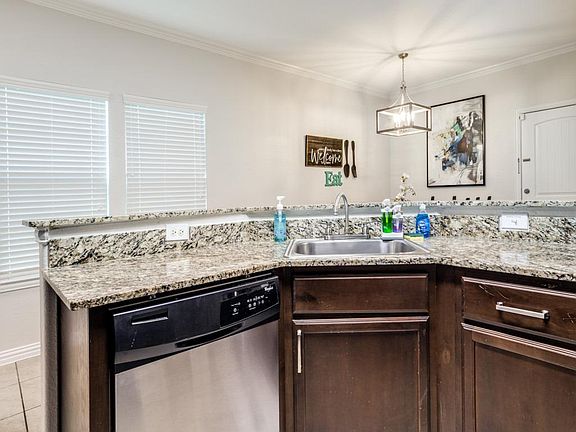 4th image of 1547 Cozy Dr