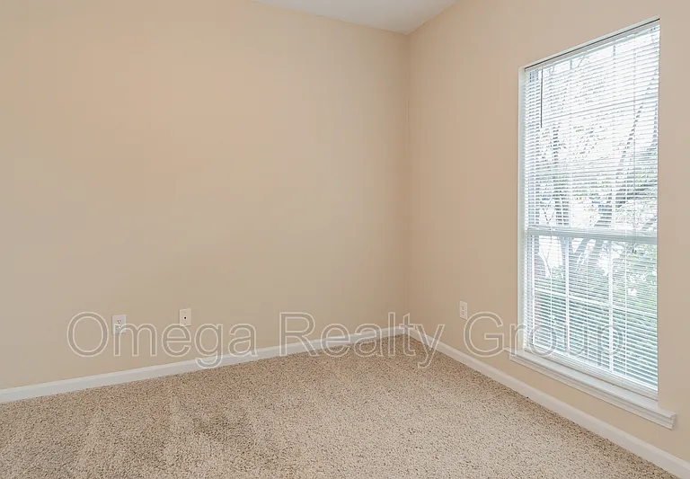 570 Treymoor Lake Cir — Photo 27