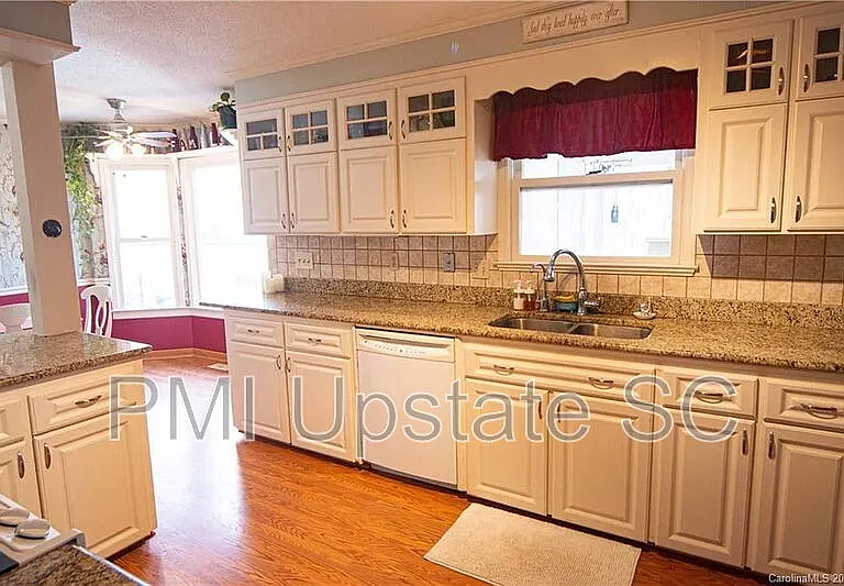 4264 Walnut Ridge Rd — Photo 9