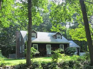 94 Dean Rd, East Lyme, CT 06333