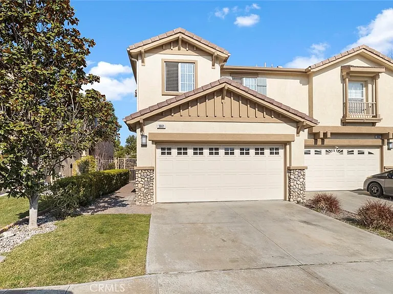 3661 Hawks Dr — Photo 1