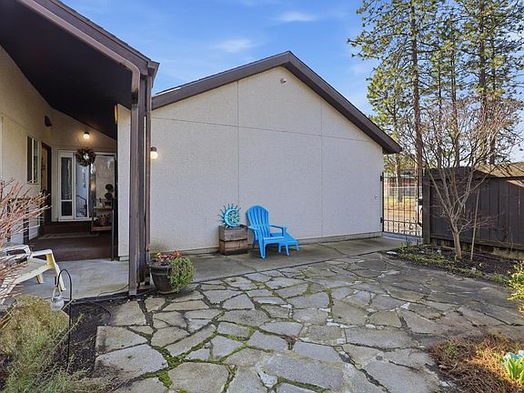 5th image of 522 W Hastings Rd