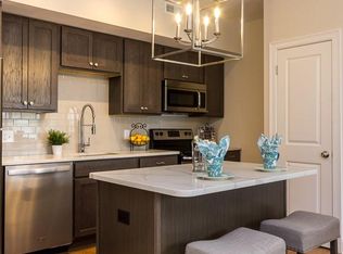 41 E Central St UNIT 101, Franklin, MA 02038