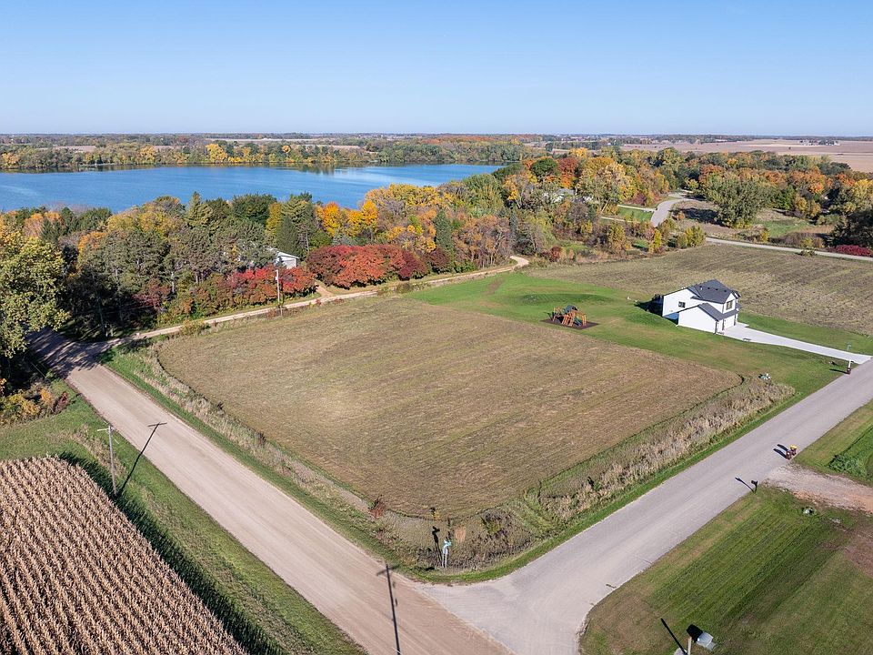 1st image of Greenleaf Dr