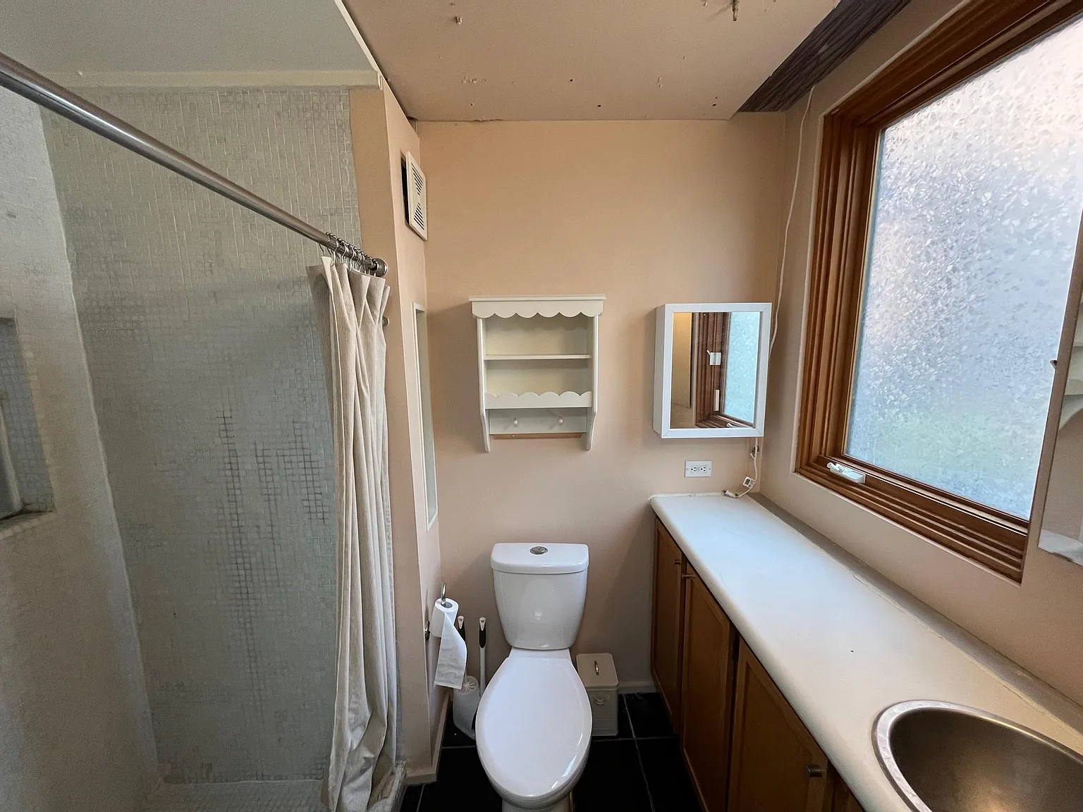 1 bed, 570 sqft, $1,800 — Photo 2