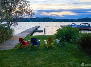 7236 Holly Hill Dr, Mercer Island, WA 98040