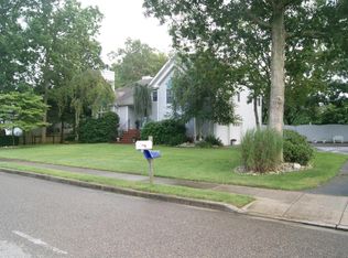 6 Benjamin St, Bayville, NJ 08721