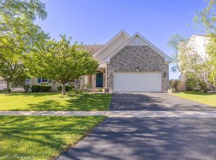 366 Chautauqua Ln, Sycamore, IL 60178