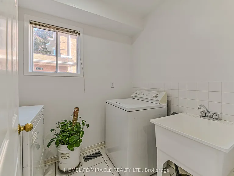36 Letty Ave — Photo 9