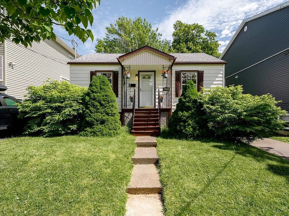 1st image of 6474 Roslyn Rd