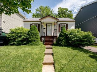 6474 Roslyn Rd, Halifax, NS B3L2M7