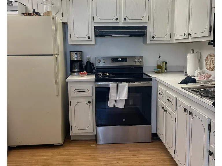 746 Monaco Pl #P — Photo 3