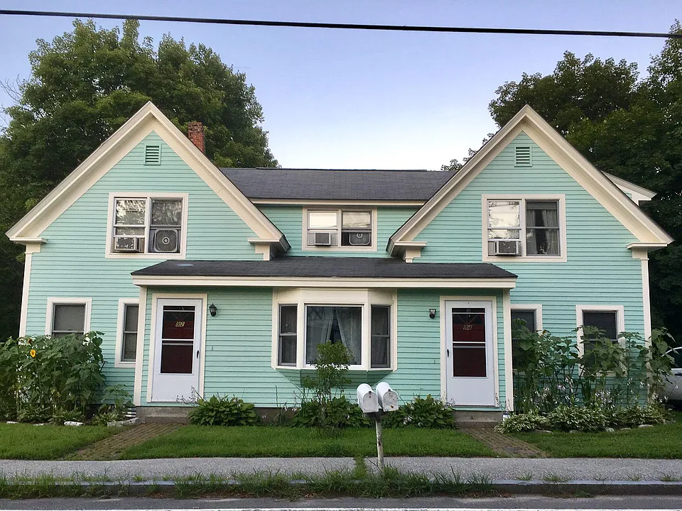 84 Groton St
