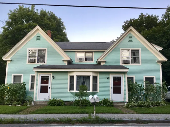 84 Groton St, Pepperell, MA 01463