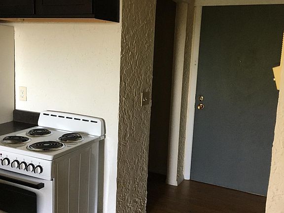 4th image of 2201 Carling Dr #205