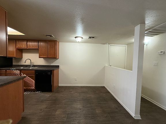 2nd image of 1850 E Hayden Ln #F997a693c