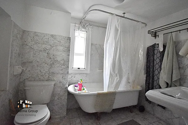 Rented by Bold New York | media 13