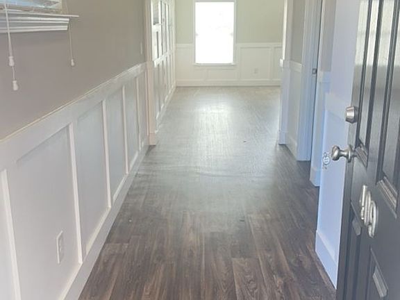 3rd image of 409 Hosea Ct