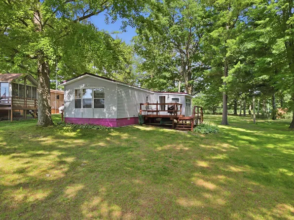 3473 N Shore Dr, Sears, MI 49679