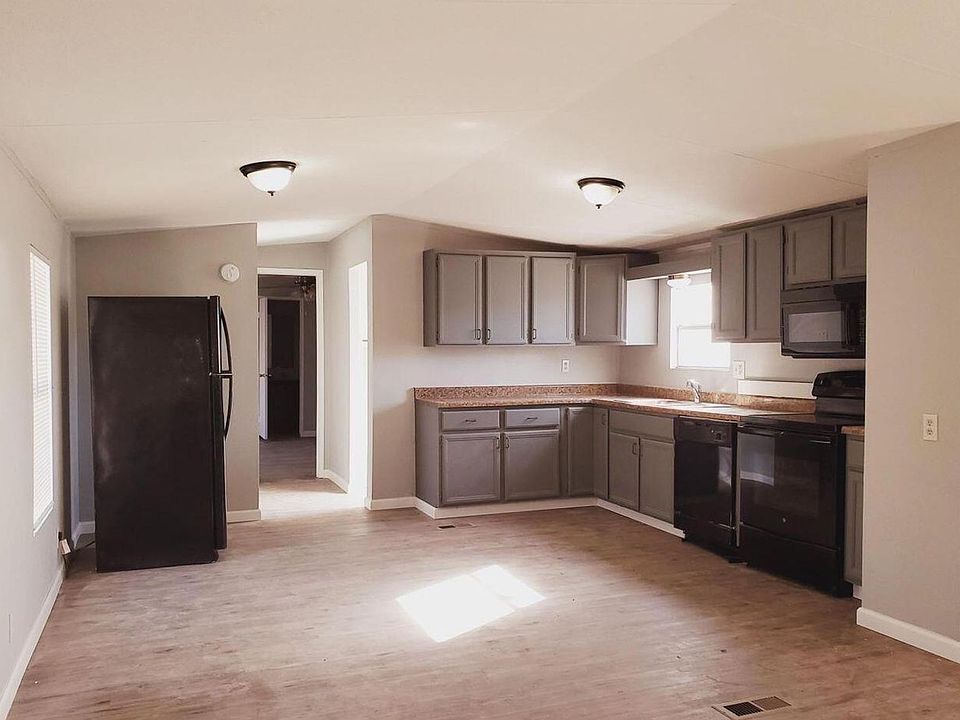 1st image of 5905 N Cambric Ln