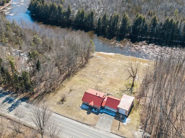 515 Water Street, Guilford, ME 04443