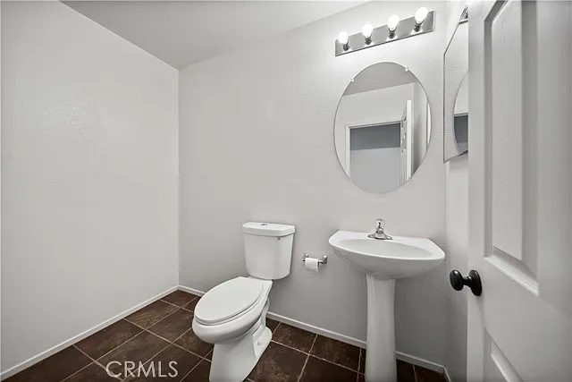 4 bed, 2455 sqft, $3,695 — Photo 4