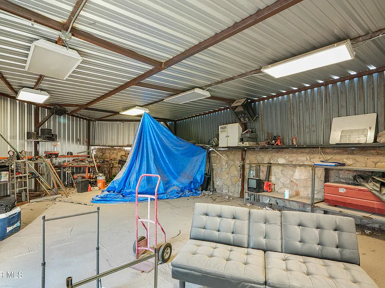 13475 Sunset Hills Dr — Photo 38