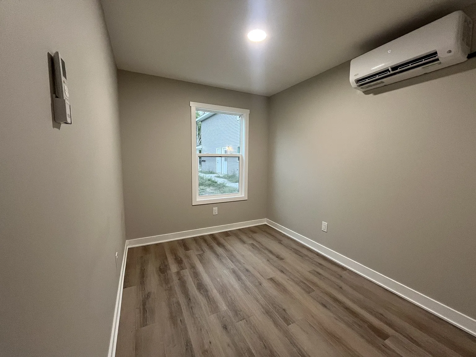 1 bed, 1.0 bath, $1,050 — Photo 4