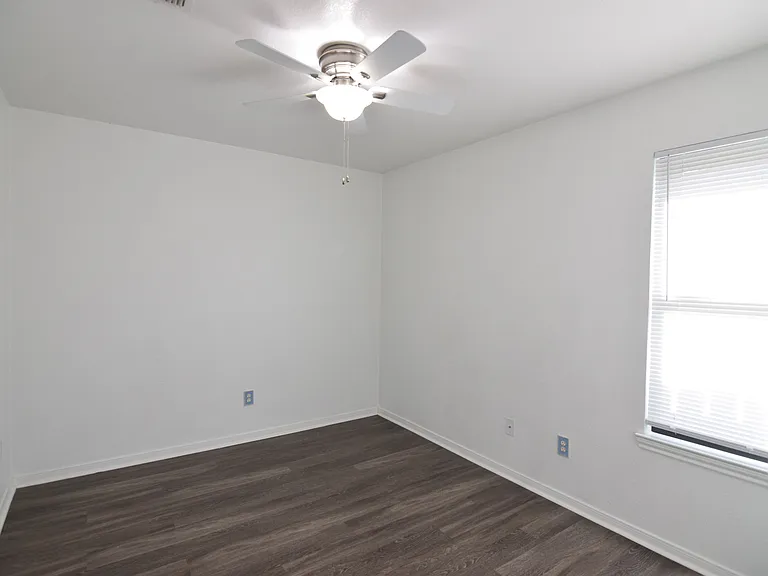 4202 Capri Dr — Photo 13