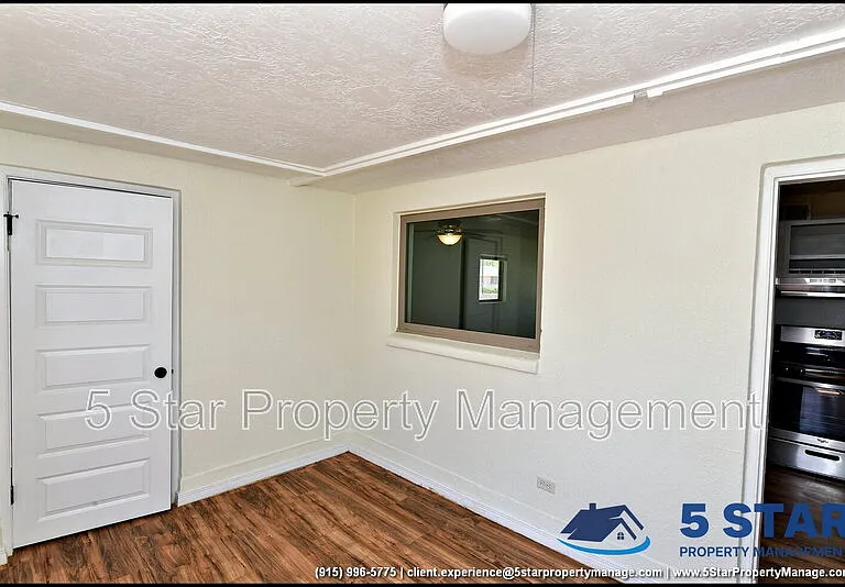 10324 Newport Dr — Photo 31