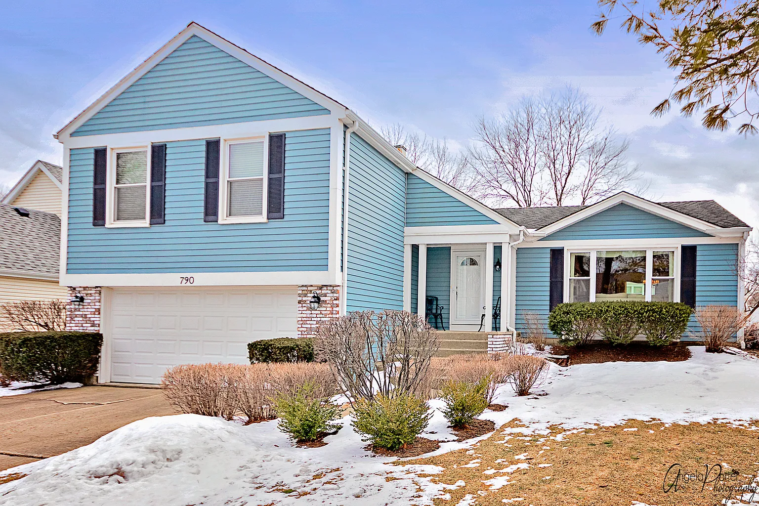 790 Kingsbridge Way photo 1
